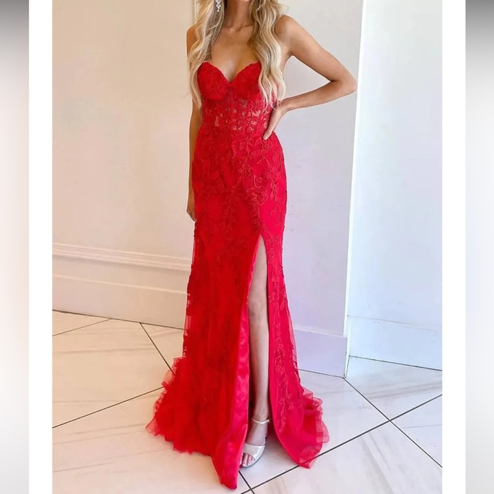 Berlinnova Mermaid Sweetheart Red Prom Dress With Appliques